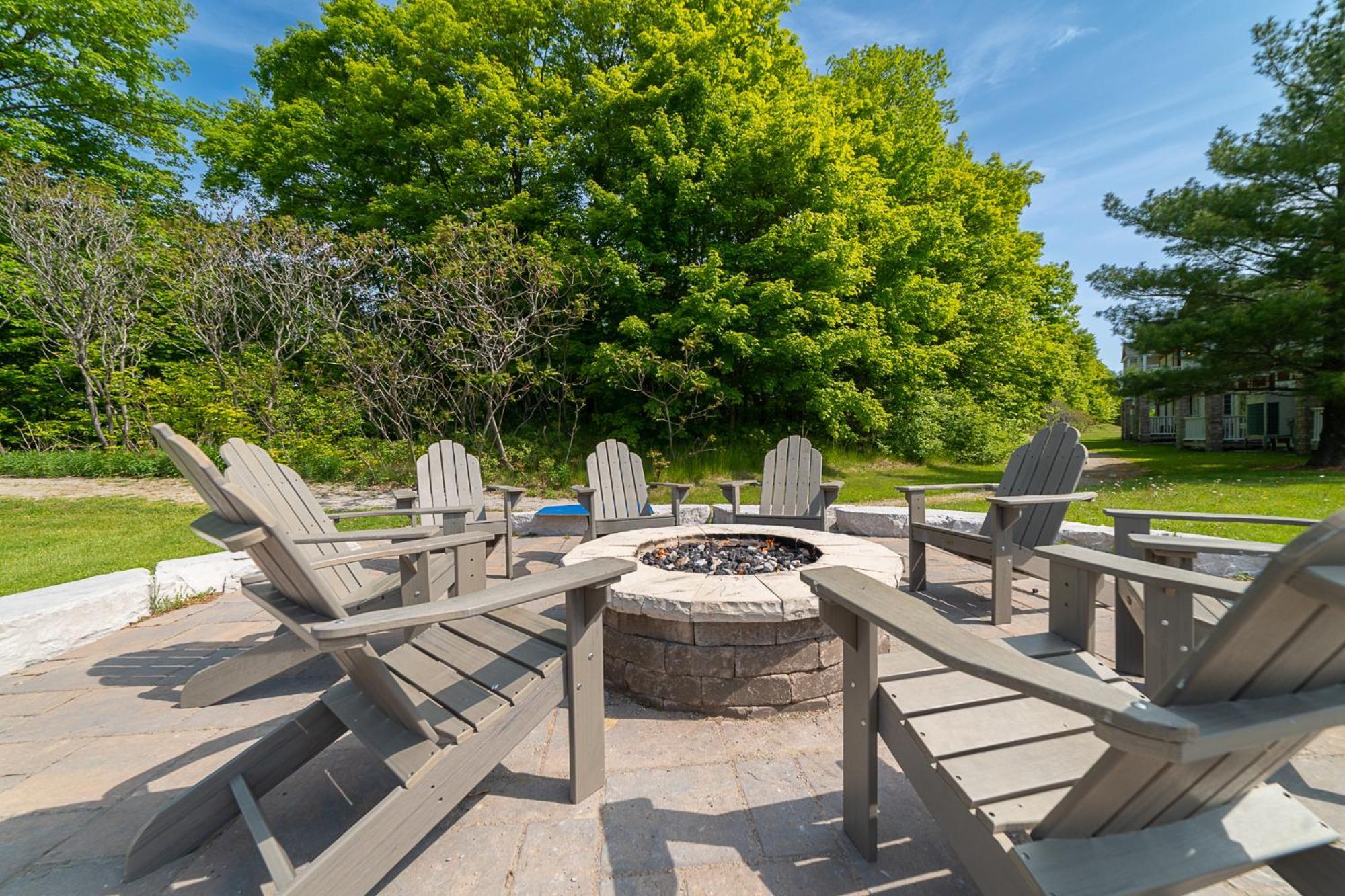 Horseshoe Valley Suites - The Aurora Shanty Bay Buitenkant foto
