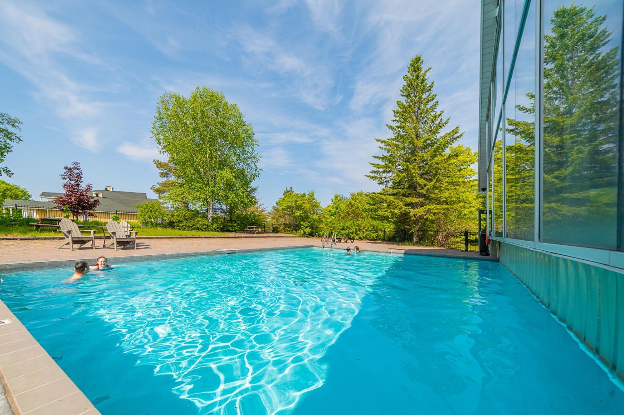 Horseshoe Valley Suites - The Aurora Shanty Bay Buitenkant foto